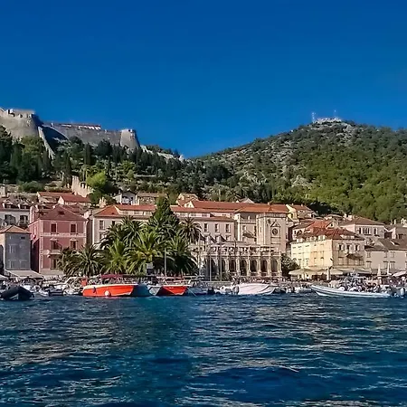 Konukevi Ivkolina Hvar Town