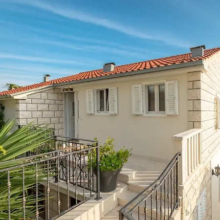 Ivkolina 3* Hvar Town