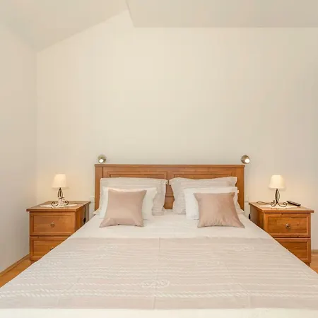 Ivkolina بيت ضيافة