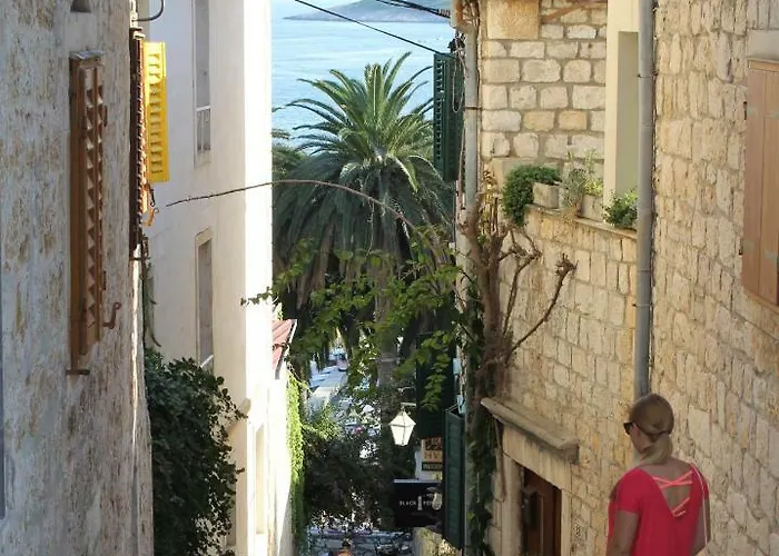 Ivkolina 3* Hvar Town